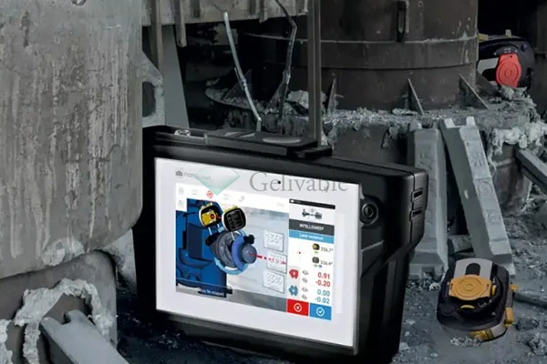 Anti-reflective glass for outdoor detection instruments