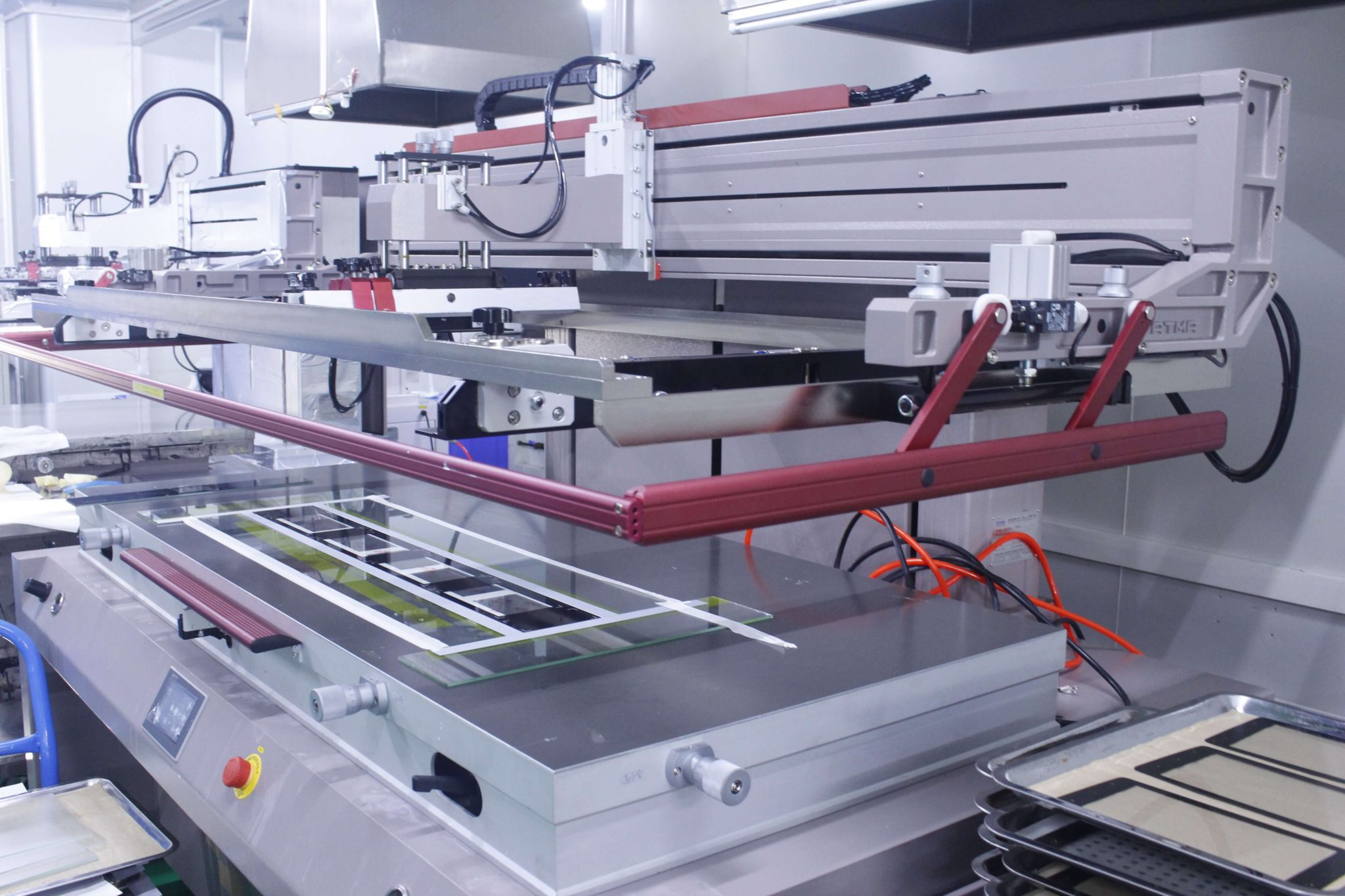 Corning Gorilla Glass and anti glare glass Supplier