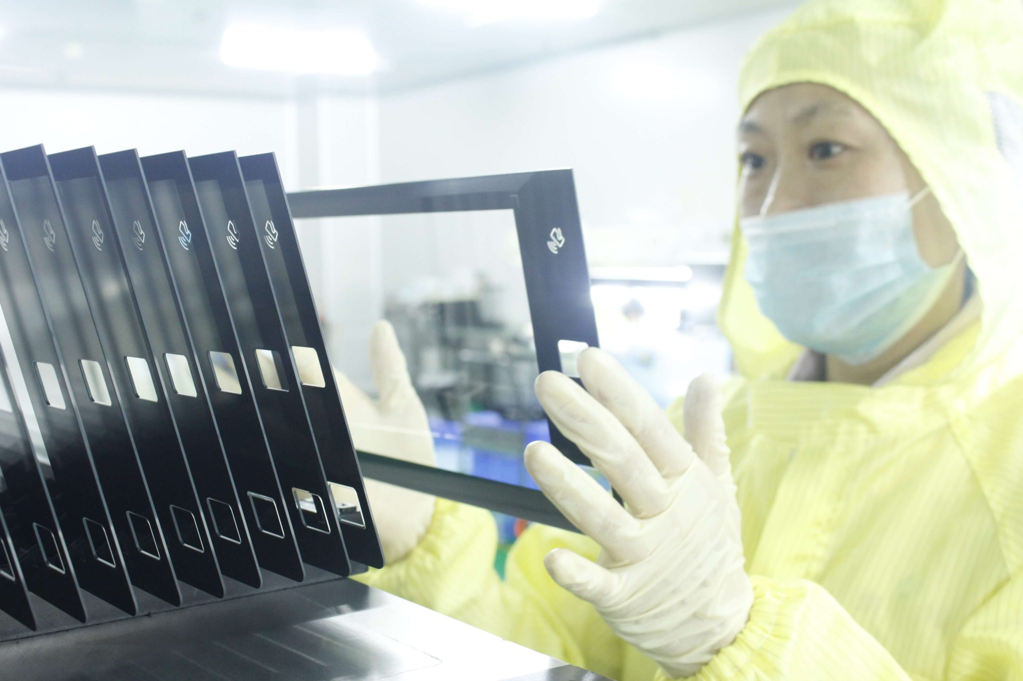 Corning Gorilla Glass and anti glare glass Supplier